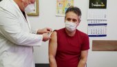 VAKCINISAO SE GRADONAČELNIK VRANJA: Dr Slobodan Milenković primio Fajzerovu vakcinu