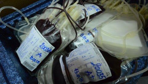 МОБИЛНЕ ЕКИПЕ НА ТЕРЕНУ: Завод за трансфузију крви Војводине наставља да прикупља крв од добровољних давалаца