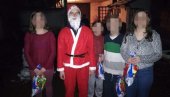 RADOST ZA DECU IZ KUSIĆA: Deda Mraz delio paketiće i za pravoslavnu Novu godinu
