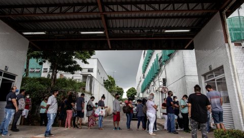 ОДОБРЕНЕ ДВЕ ВАКЦИНЕ: У Бразилу почела имунизација цепивима Астразенеке и Синовака