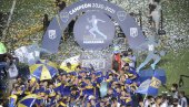 DIJEGO NA BOMBONJERI: Boka osvojila prvo izdanje Kupa Maradone (VIDEO)