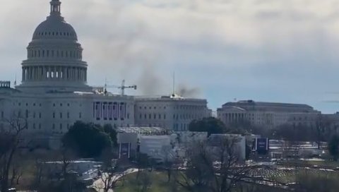 ДРАМА У ВАШИНГТОНУ: Из зграде Капитола куља дим, дојаве о сигурносној претњи (ВИДЕО)