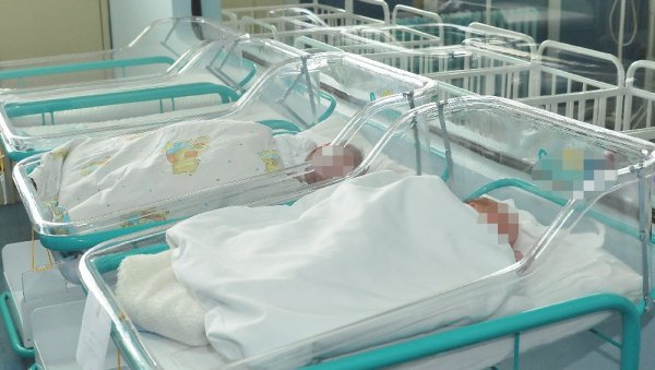 ДЕЦА - НАЈВЕЋЕ БЛАГО: Српска богатија за 17 беба