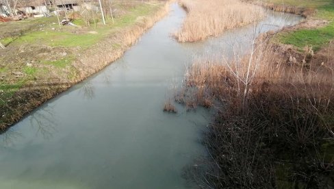 PRIJAVA ZBOG ZAGAĐENJA REKE KRVAJE: Ispuštane otpadne vode iz preduzeća u Bačkoj Topoli