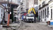 BOEMSKA ČETVRT GOTOVA DO MAJA : Počeli završni radovi na rekonstrukciji glavne kaldrme i trotoara u Skadarskoj ulici
