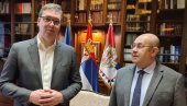 ODLIČAN SASTANAK SA PRIJATELJEM: Vučić razgovarao sa Ištvanom Pastorom (FOTO)