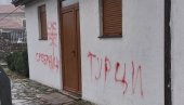 OČAJNIČKA PROVOKACIJA DPS PRE IZBORA U NIKŠIĆU: Skandalozni grafiti osvanuli na Hadži-Ismailovoj džamiji