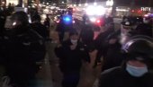 HAOS NA ULICAMA NJUJORKA: Sukobili se policija i demonstranti, povređene tri osobe (VIDEO)