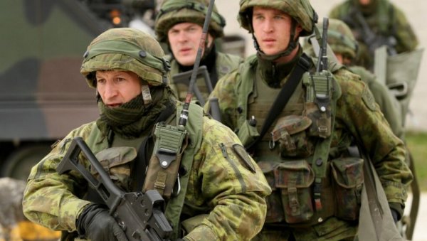 СУРОВА ПРОЦЕНА АМЕРИЧКОГ КОЛУМНИСТЕ: У случају рата, Русија би пресекла НАТО напола!