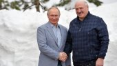 ИСТОРИЈСКИ САСТАНАК У СОЧИЈУ: Путин и Лукашенко разговарали очи у очи (ВИДЕО)