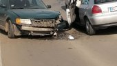 UDES U ŽELEZNIKU: Sudarila se dva putnička vozila (FOTO)