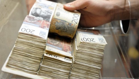 ОПЉАЧКАО КАЗИНО: Младић искористио одсуство раднице и из торбице у казину украо 90.000 динара