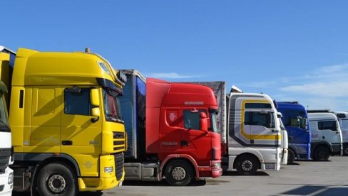 DRUMSKE LAĐE NA PUTEVIMA: Evropa nadomak uvođenja kamiiona do 60 tona nosivosti - koja pravila će važiti u Srbiji