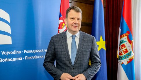 TRAJETE UZDIGNUTOG ČELA: Igor Mirović, predsednik Pokrajinske vlade AP Vojvodine, o 70 godina Večernjih novosti