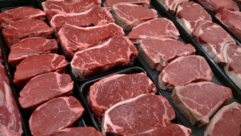 ХАПШЕЊЕ ЗБОГ БРАЗИЛСКЕ ЈУНЕТИНЕ: Код возача из Лебана пронађено 700 kg меса без пратеће документације