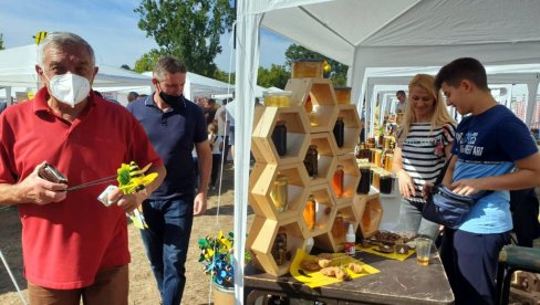 ПЧЕЛАРИ ИЗ РЕГИОНА И СВЕТА У ВРАЊУ: Међународни пчеларски сајам Отворени Балкан 28. септембра