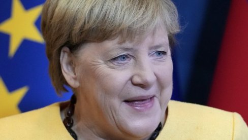 ЗА ФРИЗЕРЕ И ШМИНКЕРЕ: Како Немцима објаснити да њихове паре иду на сређивање Меркелове