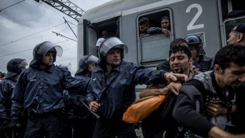 ДРАМА НА ГРАНИЦИ: Мигранти пуцали на хрватску полицију