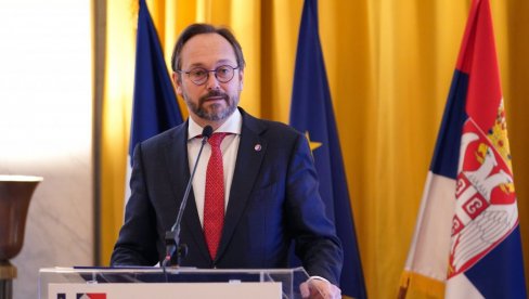 ODLAŽEMO SVE DOGAĐAJE, OVO SU DANI TUGE: Ambasador EU u Srbiji Emanuel Žiofre