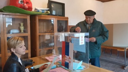 KONAČNA RAČUNICA OD 3. I 16.APRILA:  U Trsteniku za Vučića glasalo 64,77 odsto birača, za SNS 49,66