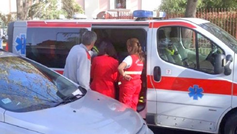 ТЕШКА НЕСРЕЋА КОД НЕГОТИНА: Возач погинуо на месту, аутом слетео с пута па се преврнуо на кров