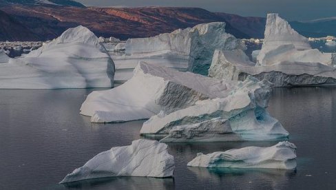 OVO JE MNOGO VIŠE NEGO ŠTO SMO VIDELI BILO GDE DRUGDE: Naučnici bušili led na Grenlandu, ono što su pronašli ostavilo ih je u čudu (VIDEO)