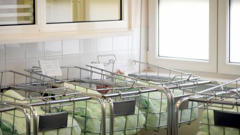 BLIZANCI BRAT I SESTRA: U porodilištu u Novom Sadu za dan rođene 24 bebe