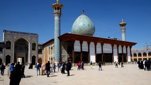 ТЕРОРИСТИЧКИ НАПАД У ИРАНУ: Четири особе погинуле у џамији Шахчерах