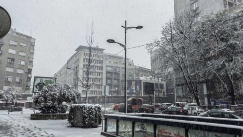 POGLEDAJTE SNIMKE IZ BEOGRADA: Srpska prestonica u aprilu kao usred zime (VIDEO)
