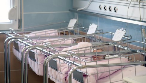 LEPE VESTI NA BOŽIĆ: U KBC Dragiša Mišović od ponoći do jutra rođeno čak pet beba