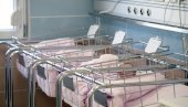 ТРИ ПАРА БЛИЗАНАЦА: У породилишту у Новом Саду за дан рођене 24 бебе