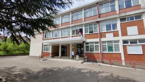 ОГЛАСИЛО СЕ ТУЖИЛАШТВО: Раде на случају снимка оралног секса у школи у Сурдулици