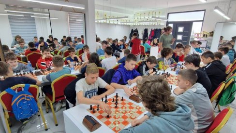 ОДИГРАЛИ 396 ПАРТИЈА: На Чукарици одржано Међународно отворено првенство у убрзаном шаху