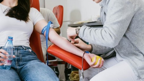 БУДИТЕ НЕЧИЈИ ХЕРОЈ: Акција давања крви данас у две београдске општине