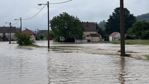OVE PUTEVE U SRBIJI JE BOLJE ZAOBIĆI: Procenjuje se šteta od poplava, a ovo su kritične tačke