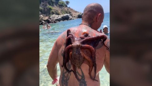 KO JE TU KOGA ULOVIO? Snimak borbe turiste sa hobotnicom pregledalo preko pet miliona ljudi (VIDEO)