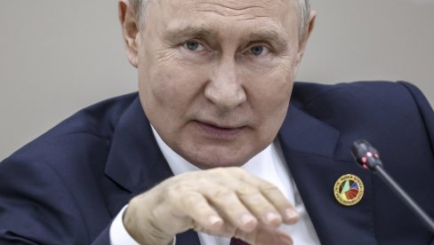 ГЛОБАЛНА ЕКОНОМИЈА СЕ МЕЊА: Путин поручио - Запад уништава систем финансијских односа