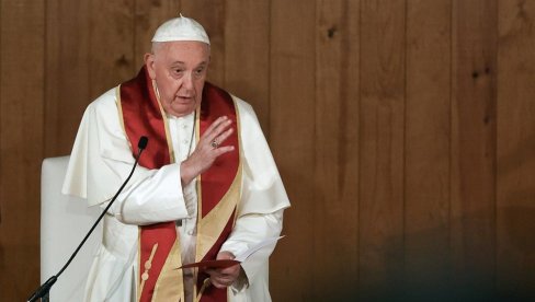 ЧОВЕК СЕ ПРЕТВАРА У ПРОИЗВОДНУ МАШИНУ: Папа Фрања окривио за несреће на послу претерану тежњу за профитом