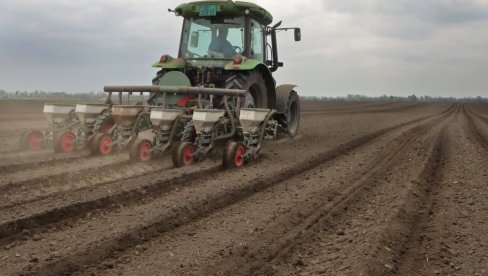 SVAKA POMOĆ OD DRŽAVE ZNAČI: Poljoprivrednici zadovoljni kako je skrojen agrarni budžet