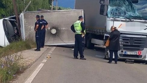 ТЕШКА САОБРАЋАЈНА НЕСРЕЋА: Удес два камиона код Беле Паланке (ФОТО)