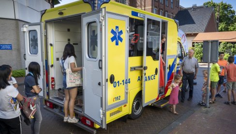 NESVAKIDAŠNJE TROVANJE U HAGU: Šestoro dece hospitalizovano nakon što su pojeli slatkiše koji su sadržali kanabis