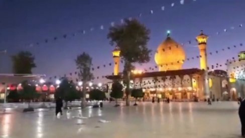 НАПАДАЧИ ОТВОРИЛИ ВАТРУ НА СВЕТИЛИШТЕ: Први снимци терористичког напада у џамији у Ирану (ВИДЕО)
