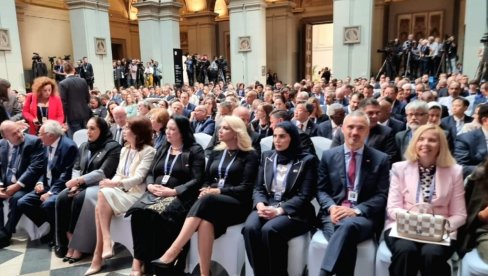 RADIMO ZA DOBROBIT PORODICE: Ministarka Kisić na Demografskom samitu u Budimpešti
