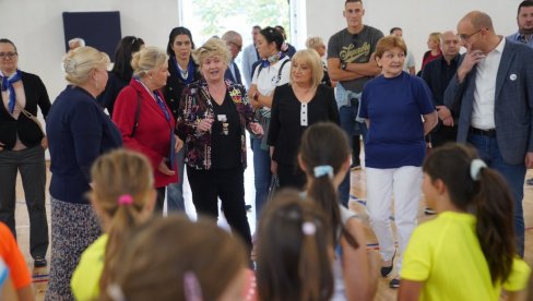 NIJE LAKO BITI ŽENA U MUŠKOM SVETU: Ministarka Grujičić na otvaranju četvrte sezone besplatnih škola sportova za devojčice (FOTO)