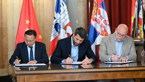 TOPLOTA STIŽE IZ OBRENOVCA: U Starom dvoru potpisan Aneks ugovora o izgradnji vangradskog toplovoda do Novog Beograda