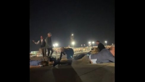 EVAKUISAN AVION OLAFA ŠOLCA U TEL AVIVU: Dramatičan snimak sa aerodroma, putnici u panici beže (FOTO/ VIDEO)