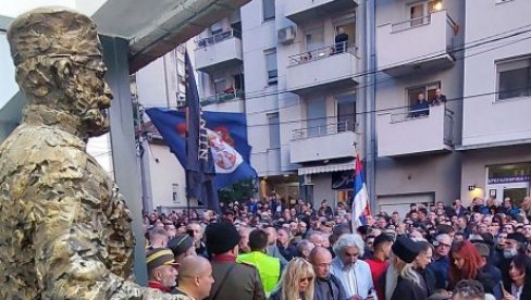 DRUGOSRBIJANCI USTALI PROTIV OBELEŽJA DRAŽI: Na kritike zbog spomenika istoričari odgovaraju - Mihailović je priznat lider pokreta otpora
