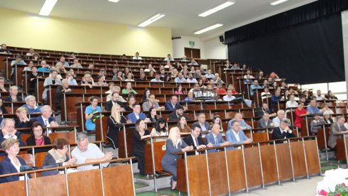 JUBILEJ VREDAN PAŽNJE: Obeležen dan Hemijskog fakulteta i 170 godina od izučavanja hemije na visokoškolskim ustanovama u Srbiji