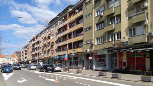 УЖАС У ПОЖАРЕВЦУ: Девојка пала са четвртог спрата, хитно транспортована за Београд
