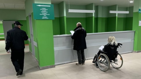 НЕ ЗНАЈУ ШТА СУ ЛИСТЕ ЧЕКАЊА: Захваљујући ажурности хирурга, грађани Пчињског округа не чекају на операције (ФОТО)